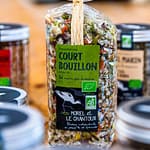 Die Produkte von Morel et Le Chantoux gibt es in diversen Feinkostgeschäften der Bretagne / © Foto: Georg Berg