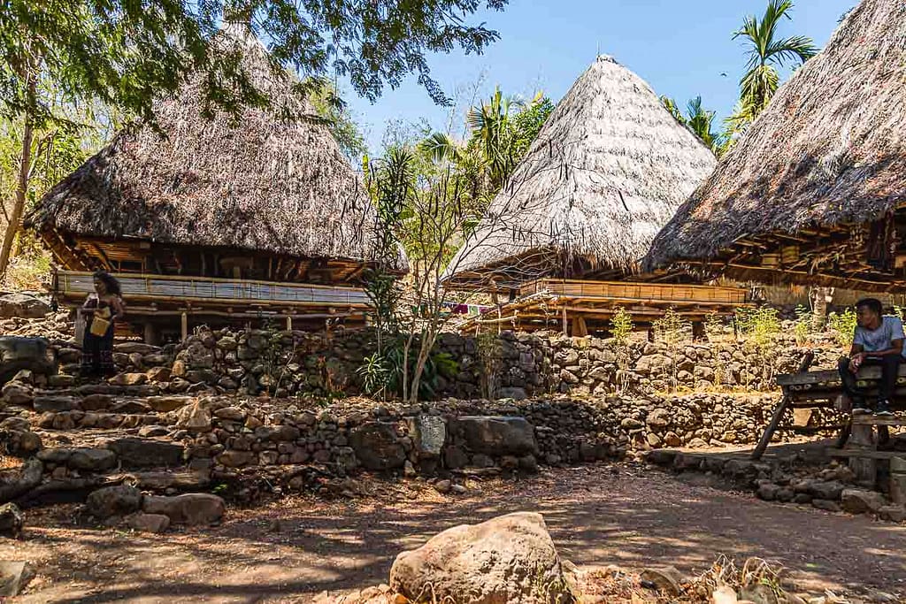 Lumbung Reis-Scheunen auf der Insel Alor in Indonesien / © Foto: Georg Berg