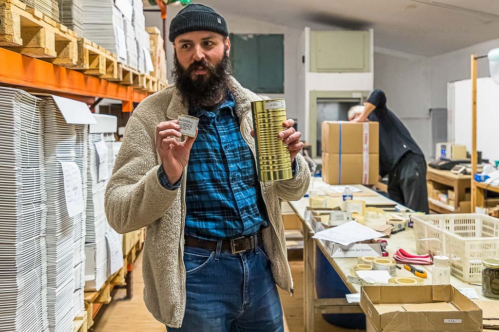 Adam Edicoffer führt gemeinsam mit seinem Vater Stephane Edicoffer Domaine d’Argens. Ein neues Produkt ist der Trüffelsaft. Köche lieben dieses Produkt, mit dem Geriche wie Kartoffelpüree  oder Saucen ein unverfälschtes Trüffelaroma erhalten / © Foto: Georg Berg
