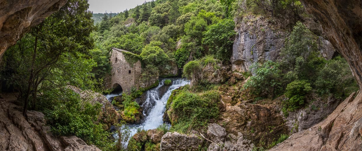 Les Moulins de la Foux bei Navacelles, Frankreich. Der Ursprung dieser Mühlen datiert laut einer Stiftungsurkunde auf das Jahr 1097 / © Foto: Georg Berg