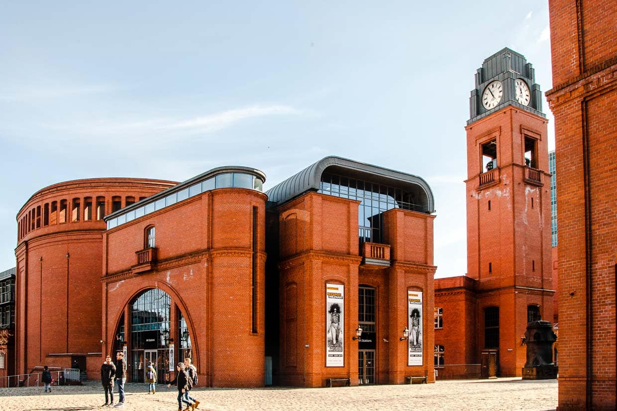 Wunderschöne Industriekultur auf dem Gelände der Stary Brauerei in Posen. Hier kommen Handel, Kultur und Kunst zusammen. Die polnische Unternehmerin Grazyna Kulczyk hat die aufwändige Restaurierung finanziert. Die Kunstmäzenin ist die Eigentürmerin des Hotel Blow up 5050 / © Foto: Georg Berg
