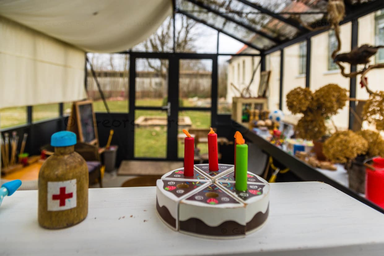 Paradies für Kinder. Im Spielhaus können die Kleinen feiern, spielen und entdecken, um am Ende eines erlebnisreichen Tages zur Freude ihrer Eltern tief und fest zu schlafen / © Foto: Georg Berg