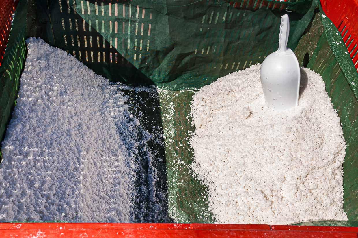 Die Haufen der Fleur du Sel Sammler werden getrennt gesammelt / © Foto: Georg Berg