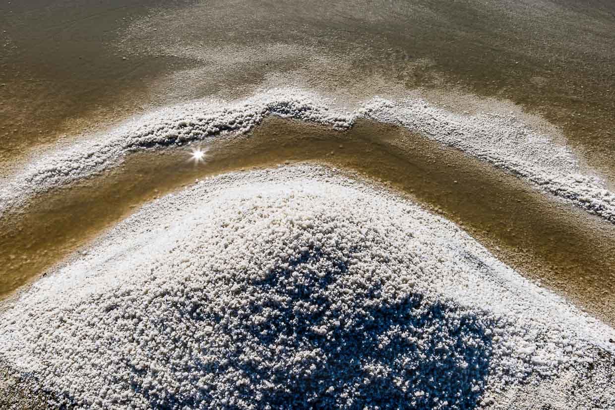 Gesammelt unter der bretonischen Sonne der Guérande: Sel gris / © Foto: Georg Berg