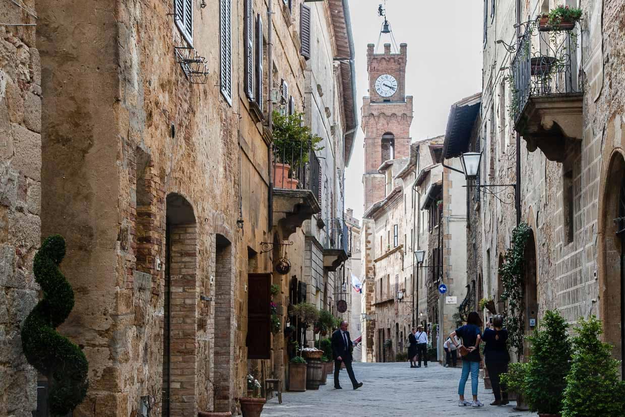 Altstadt von Pienza mit dem Glockenturm der städtischen Verwaltung / © Foto: Georg Berg