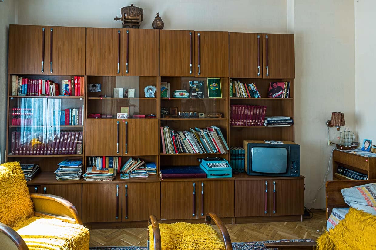 Eine Schankwand gehörte auf beiden Seiten des eisernen Vorhangs in die gute Stube / © Foto: Georg Berg