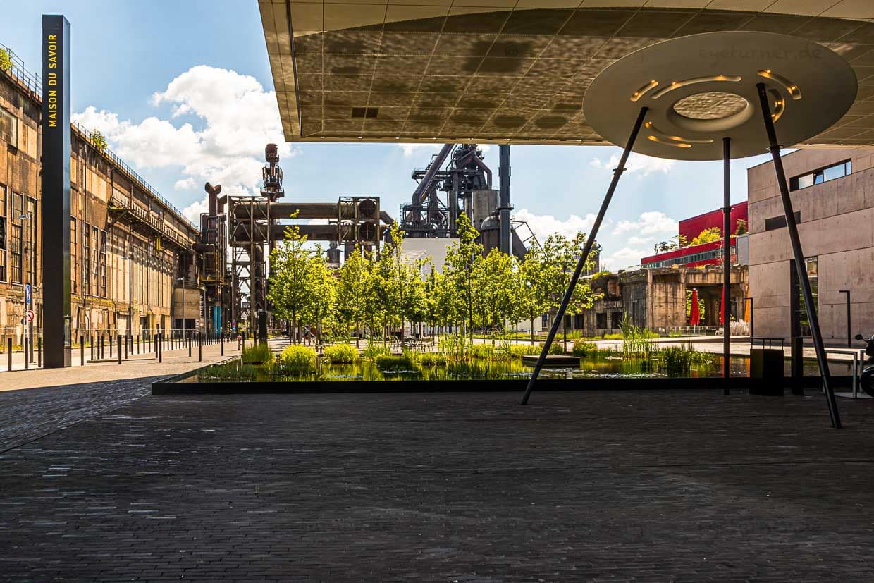 Für Architekturbegeisterte lohnt sich ein Besuch des Campus Belvalt. Hier fügen sich alte Industriekultur und eine moderne Universität fanszinierend zusammen / © Foto: Georg Berg