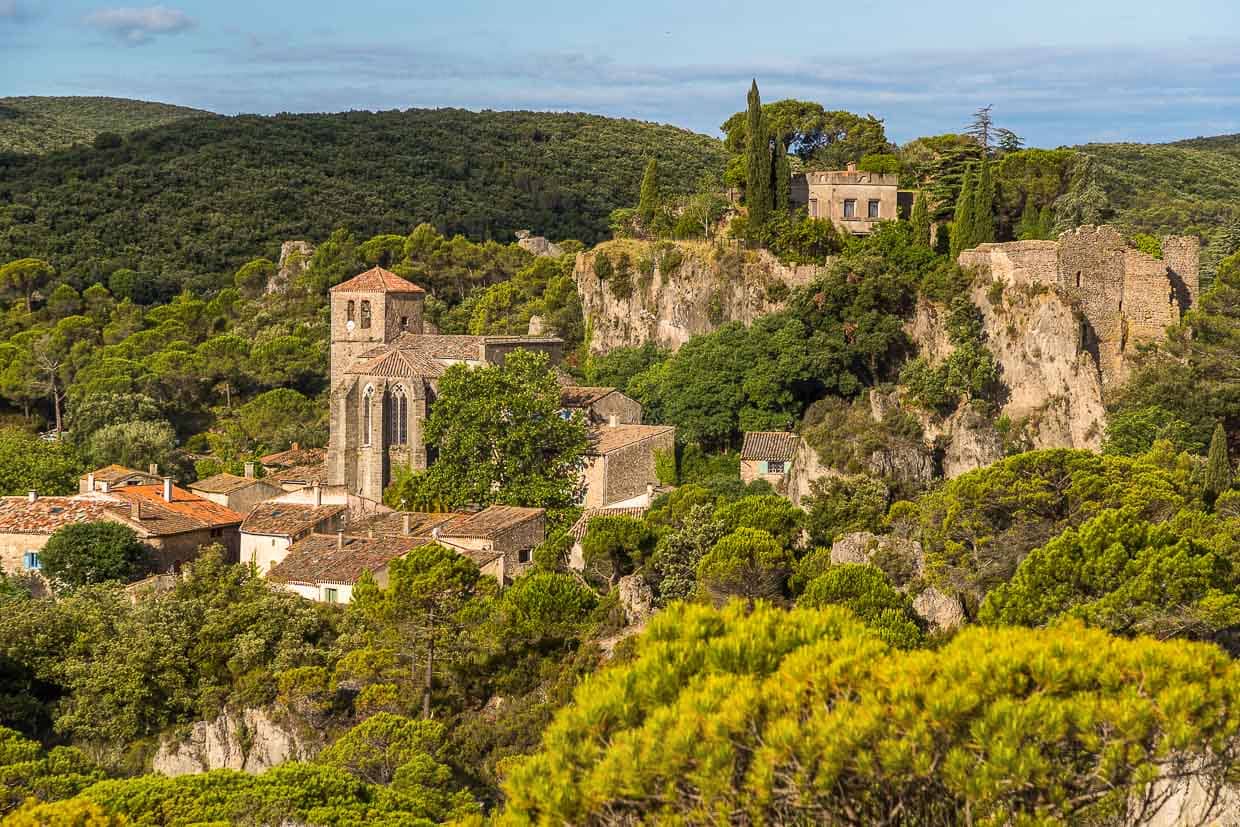 200 habitants vivent à Mourèze, sur une forteresse naturelle / © Photo : Georg Berg
