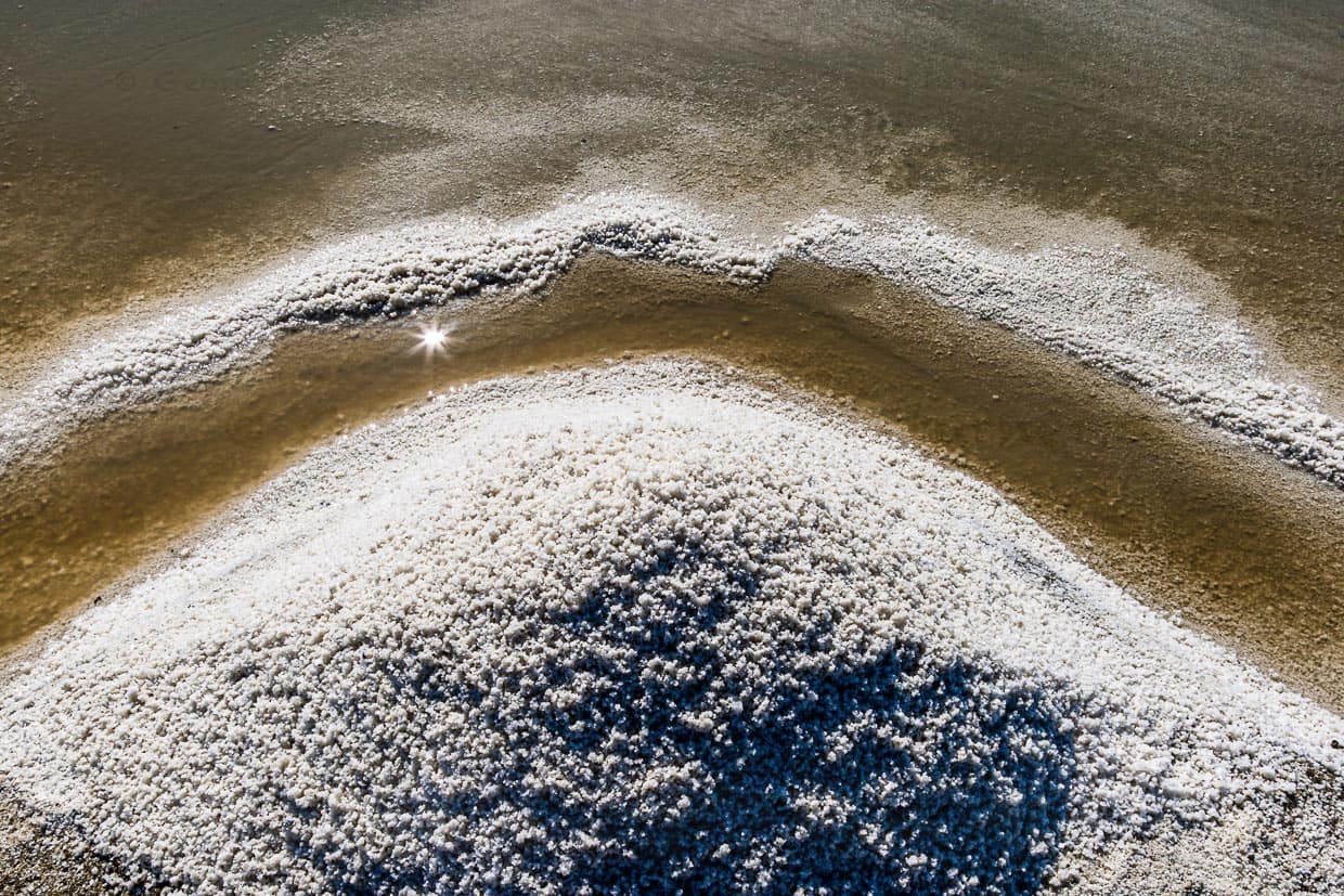 Gesammelt unter der bretonischen Sonne der Guérande: Sel gris / © Foto: Georg Berg