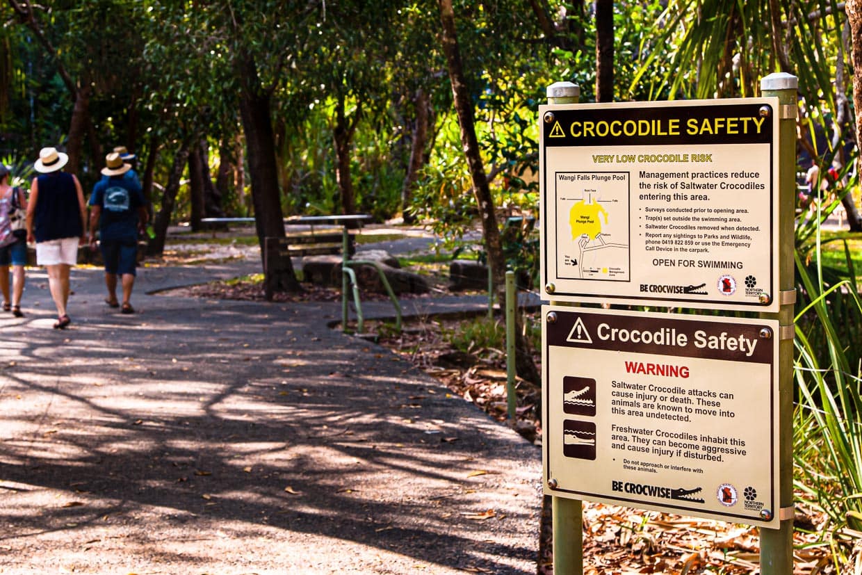 Sehr geringe Krokodilgefahr! Krokodilsicherheit wird groß geschrieben, wie hier an den Wangi-Fällen im Litchfield Nationalpark / © Foto: Georg Berg
