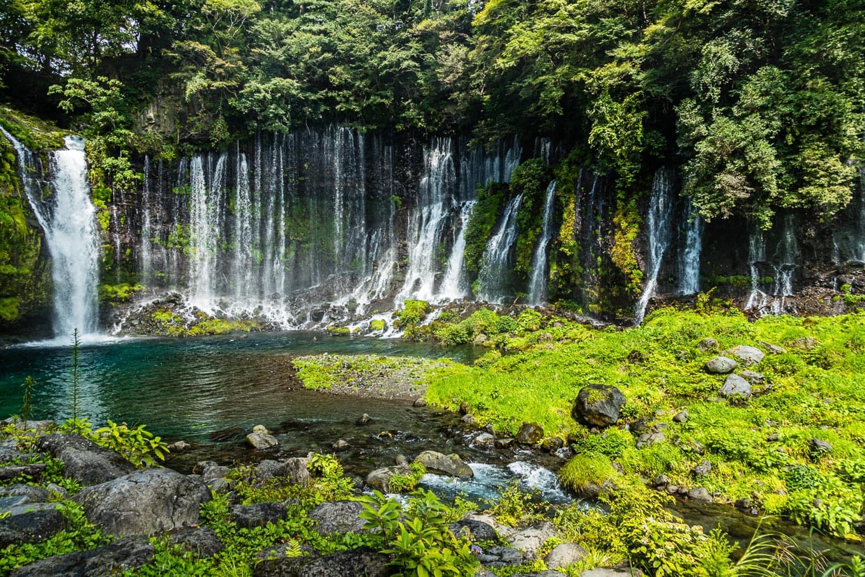 Die Shiraito Wasserfälle werden aus dem Wasser des Mount Fuji gespeist / © Foto: Georg Berg