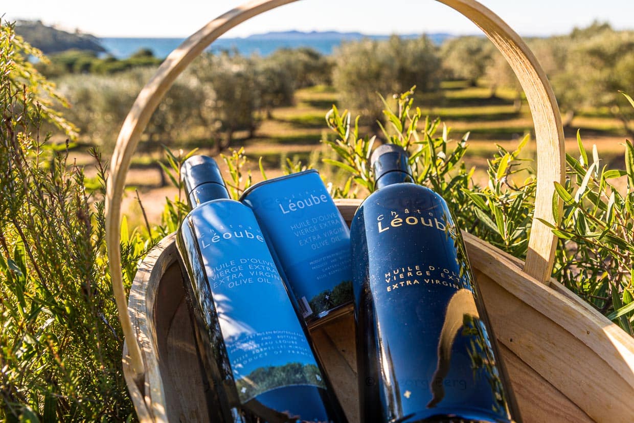 Die beiden Sorten Olivenöl von Chateau Léoube. Premium und Azur / © Foto: Georg Berg