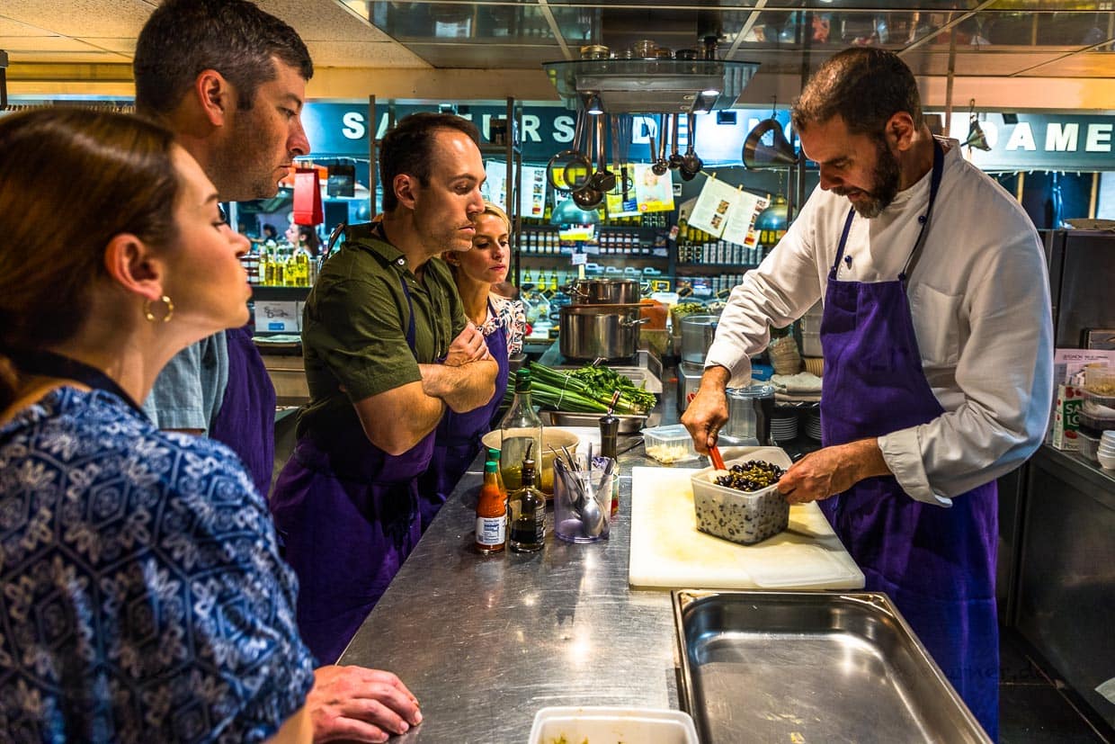 Jon Chiri ist gebürtiger Amerikaner mit großer Leidenschaft für die provencalische Küche. Einen Twist zur Küche seiner Heimat USA erlaubt er sich dennoch / © Foto: Georg Berg