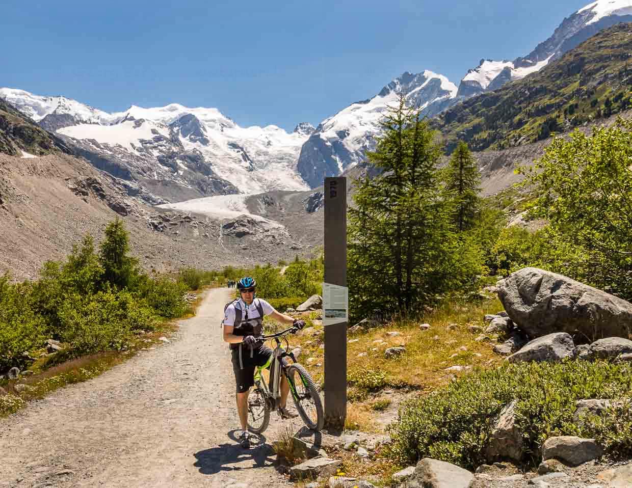Bis zu dieser Stelle füllte der Morteratsch-Gletscher noch 1970 das Tal aus / © Foto: Georg Berg