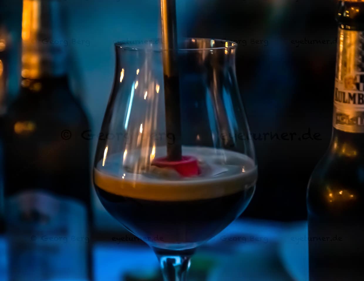 Heißes Finale: Ein gestacheltes Eisbockbier / © Foto: Georg Berg