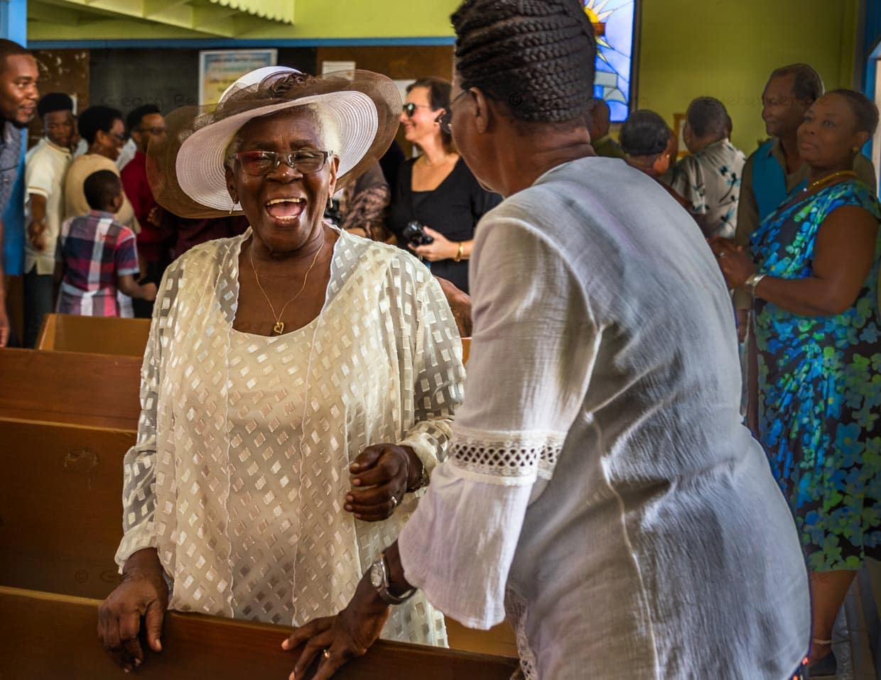 In festlicher Stimmung bleibt genügend Zeit, um Bekanntschaften zu pflegen / © Foto: Georg Berg