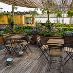 Auf den Dachterrassen im Hotel Graace gibt es Platz für Meetings, dem Frühstück oder einem Afterwork-Drink / © Foto: Georg Berg