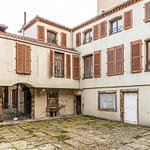 Hinterhof in der Altstadt von Saint Chamond, Frankreich / © Foto: Georg Berg