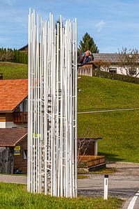 Sou Fujimoto, Japan. Offenes Wartehäuschen, offener Dialog. BUS:STOP Krumbach, Vorarlberg, Österreich / © Foto: Georg Berg