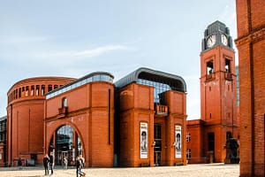 Wunderschöne Industriekultur auf dem Gelände der Stary Brauerei in Posen. Hier kommen Handel, Kultur und Kunst zusammen. Die polnische Unternehmerin Grazyna Kulczyk hat die aufwändige Restaurierung finanziert. Die Kunstmäzenin ist die Eigentürmerin des Hotel Blow up 5050 / © Foto: Georg Berg