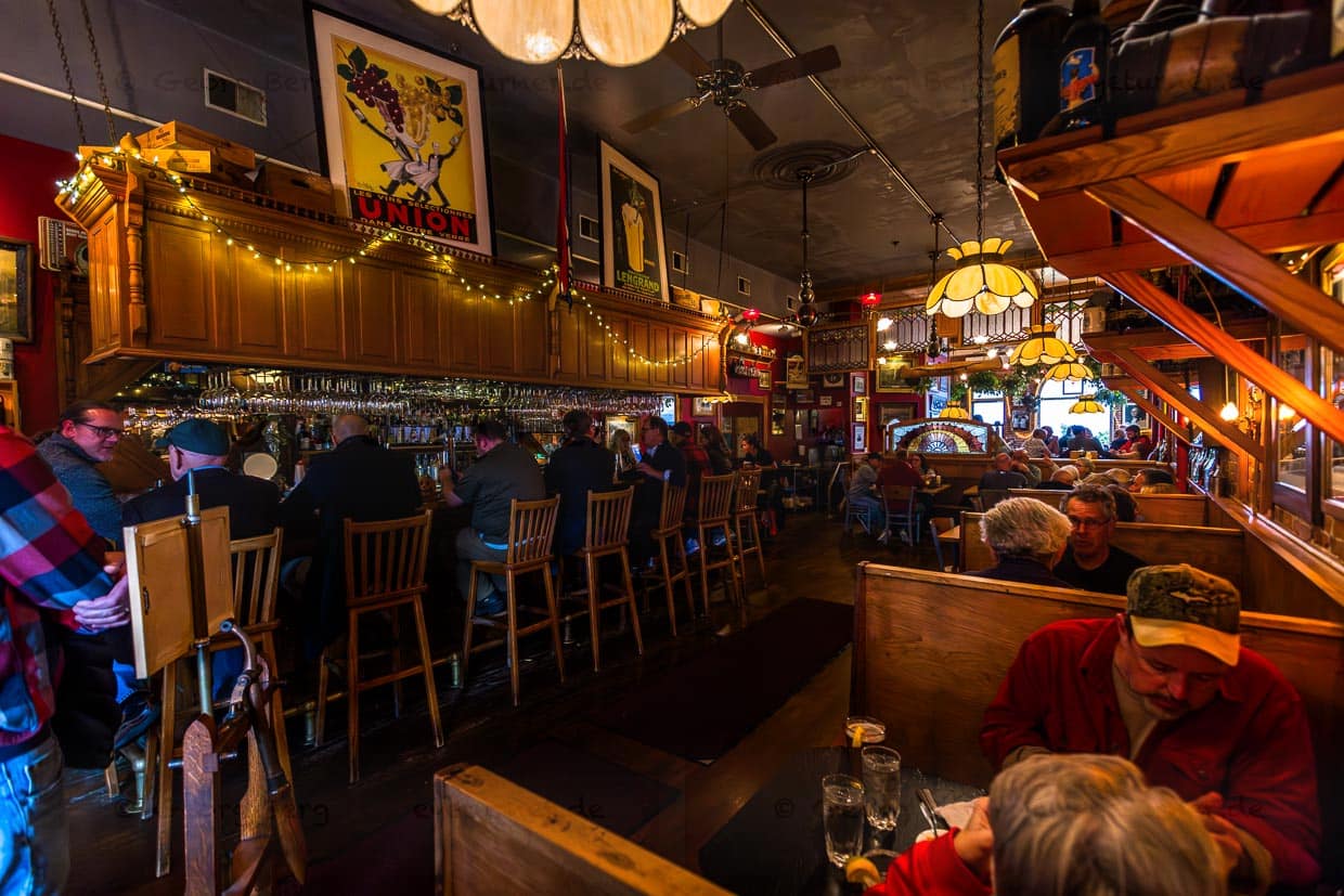 Deutsche Küche und selbst gebrautes Bier im Vierling Restaurant / © Foto: Georg Berg